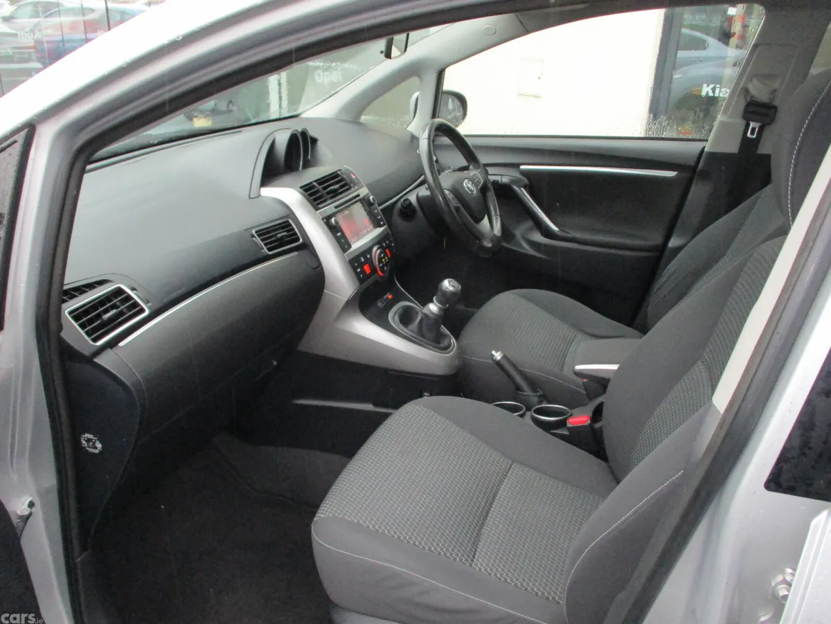 Toyota Verso MPV, Diesel, 2015, Silver