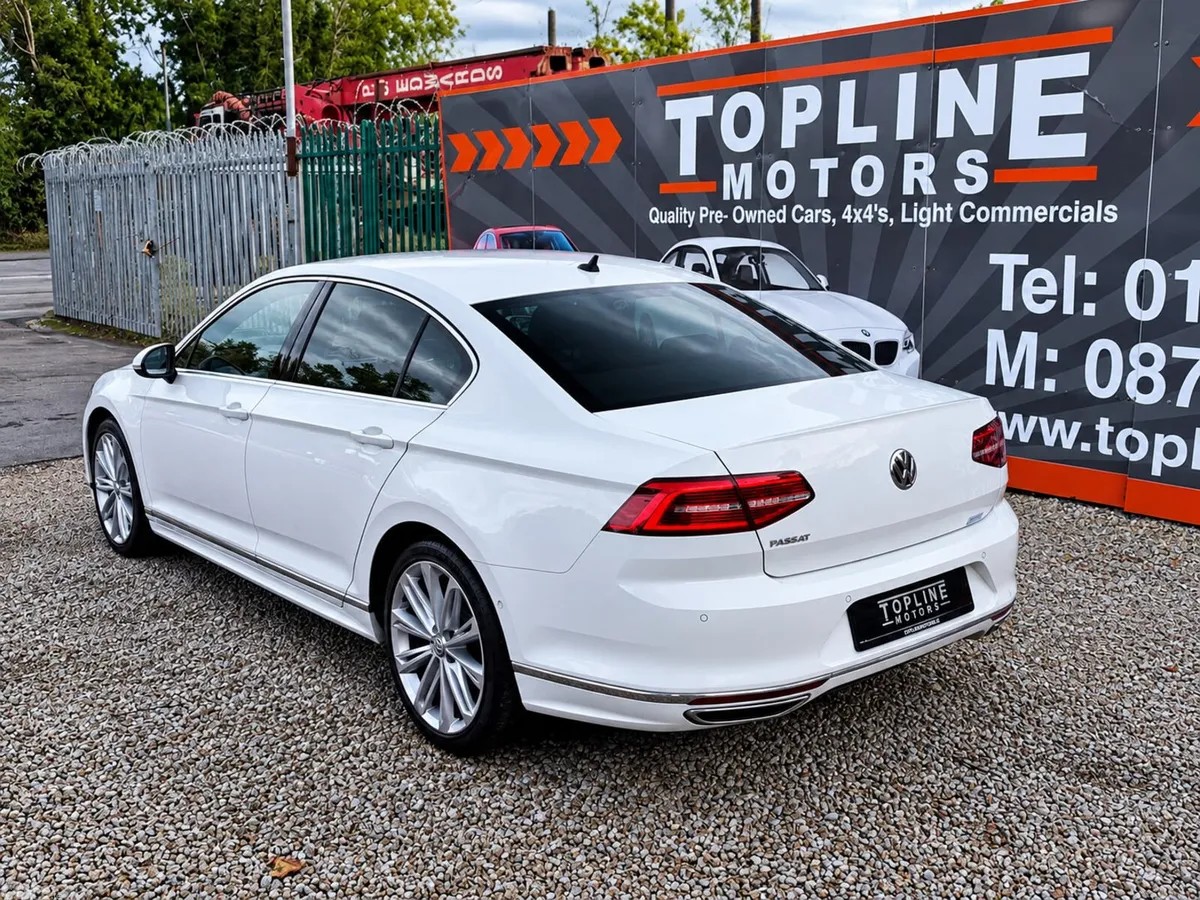 Volkswagen Passat Saloon, Petrol, 2018, White