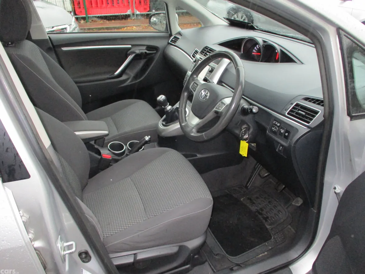 Toyota Verso MPV, Diesel, 2015, Silver