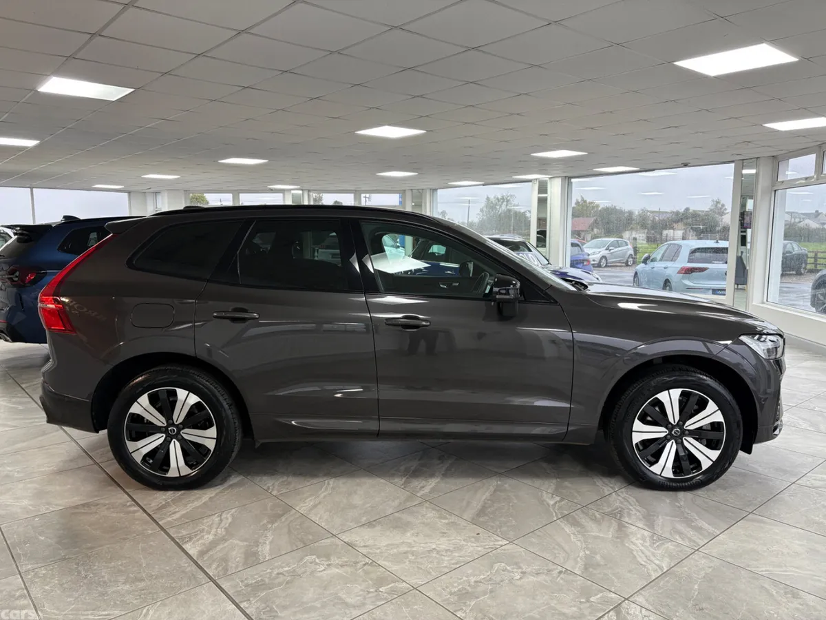 Volvo XC60 SUV, Petrol Hybrid, 2024, Grey