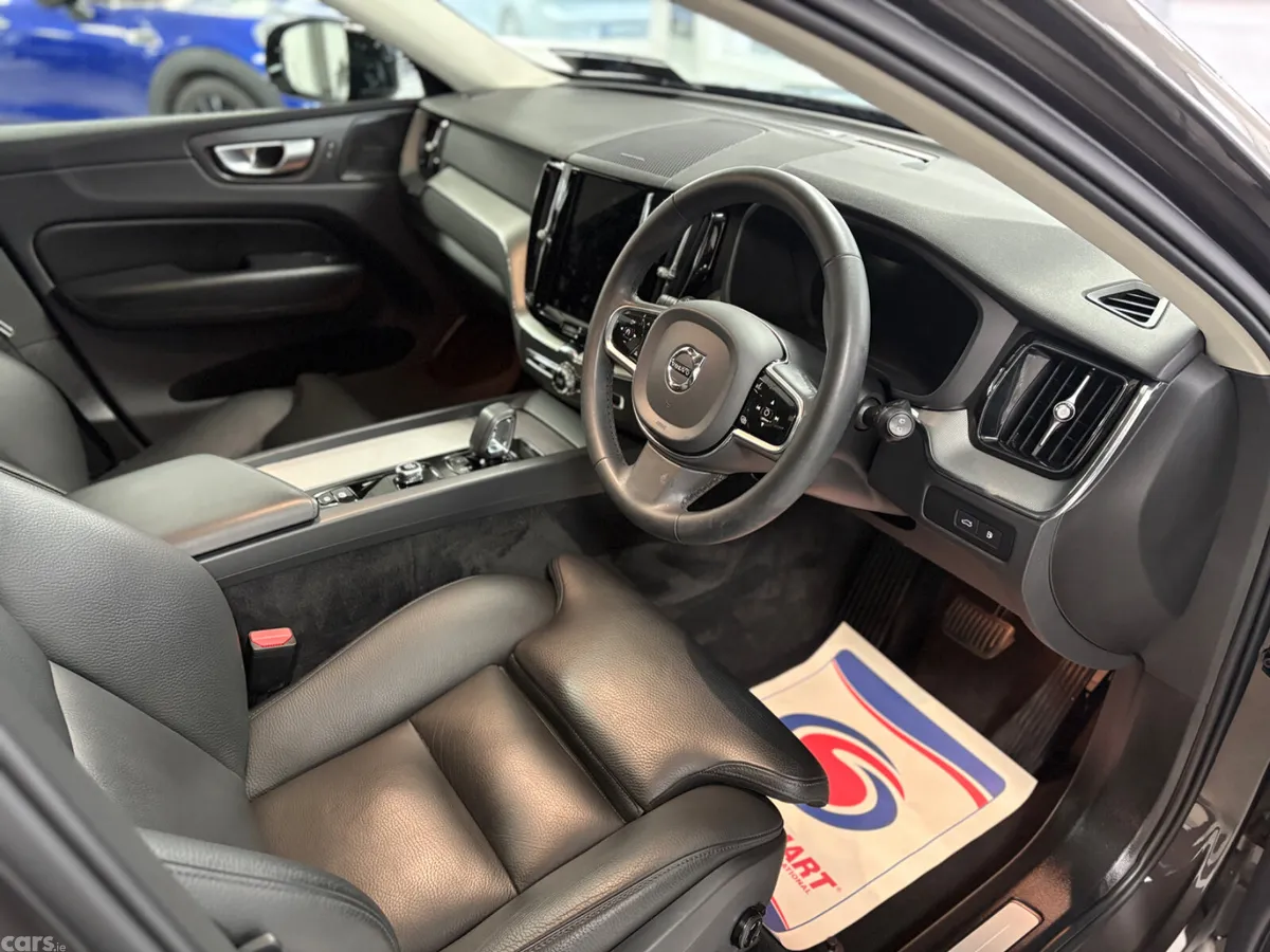Volvo XC60 SUV, Petrol Hybrid, 2024, Grey