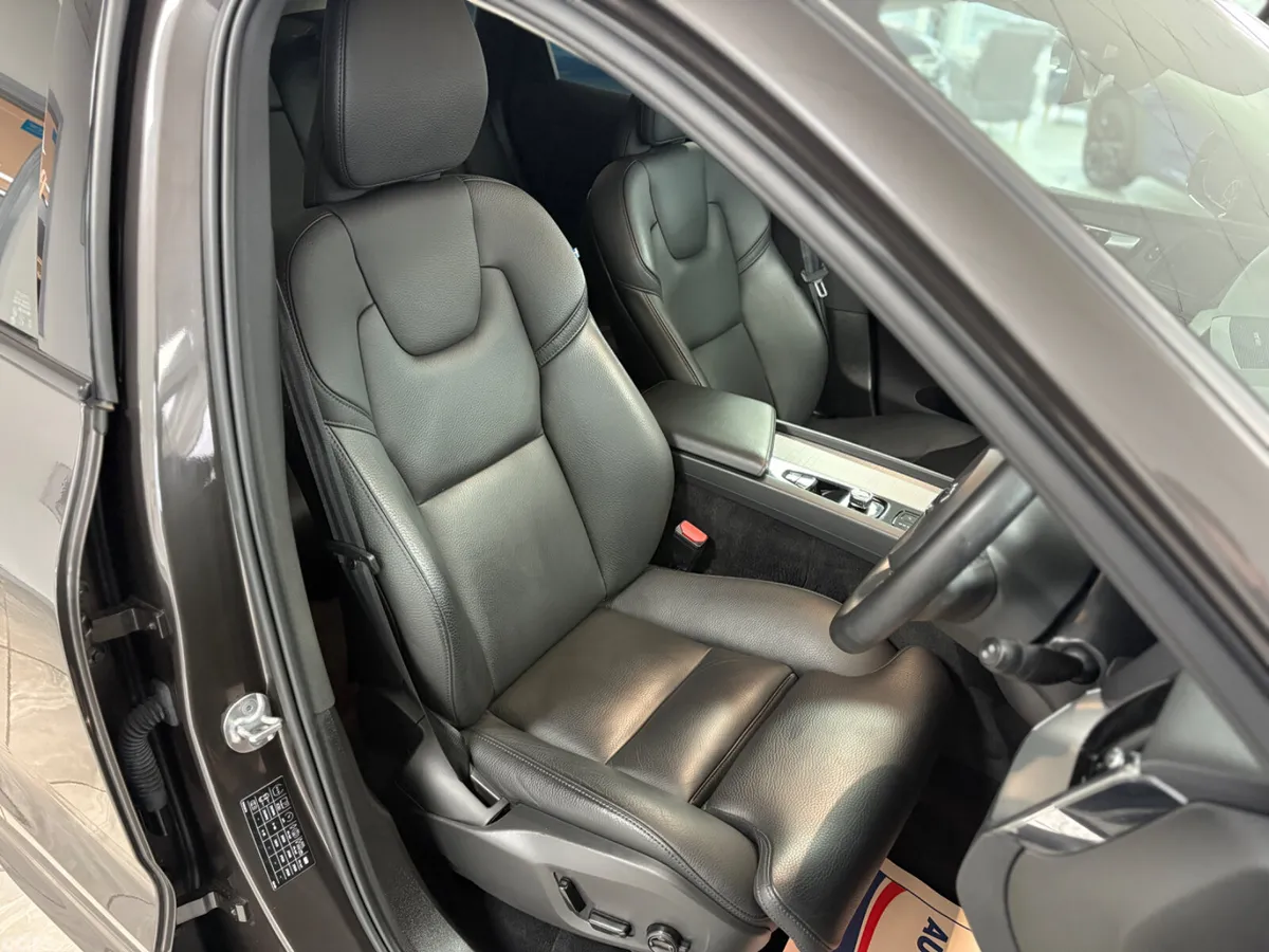 Volvo XC60 SUV, Petrol Hybrid, 2024, Grey