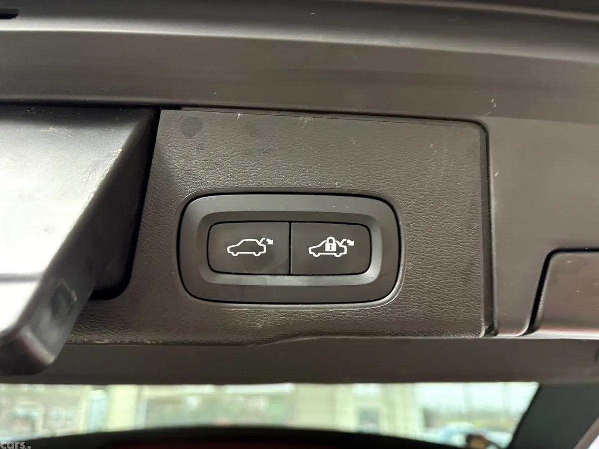 Volvo XC60 SUV, Petrol Hybrid, 2024, Grey