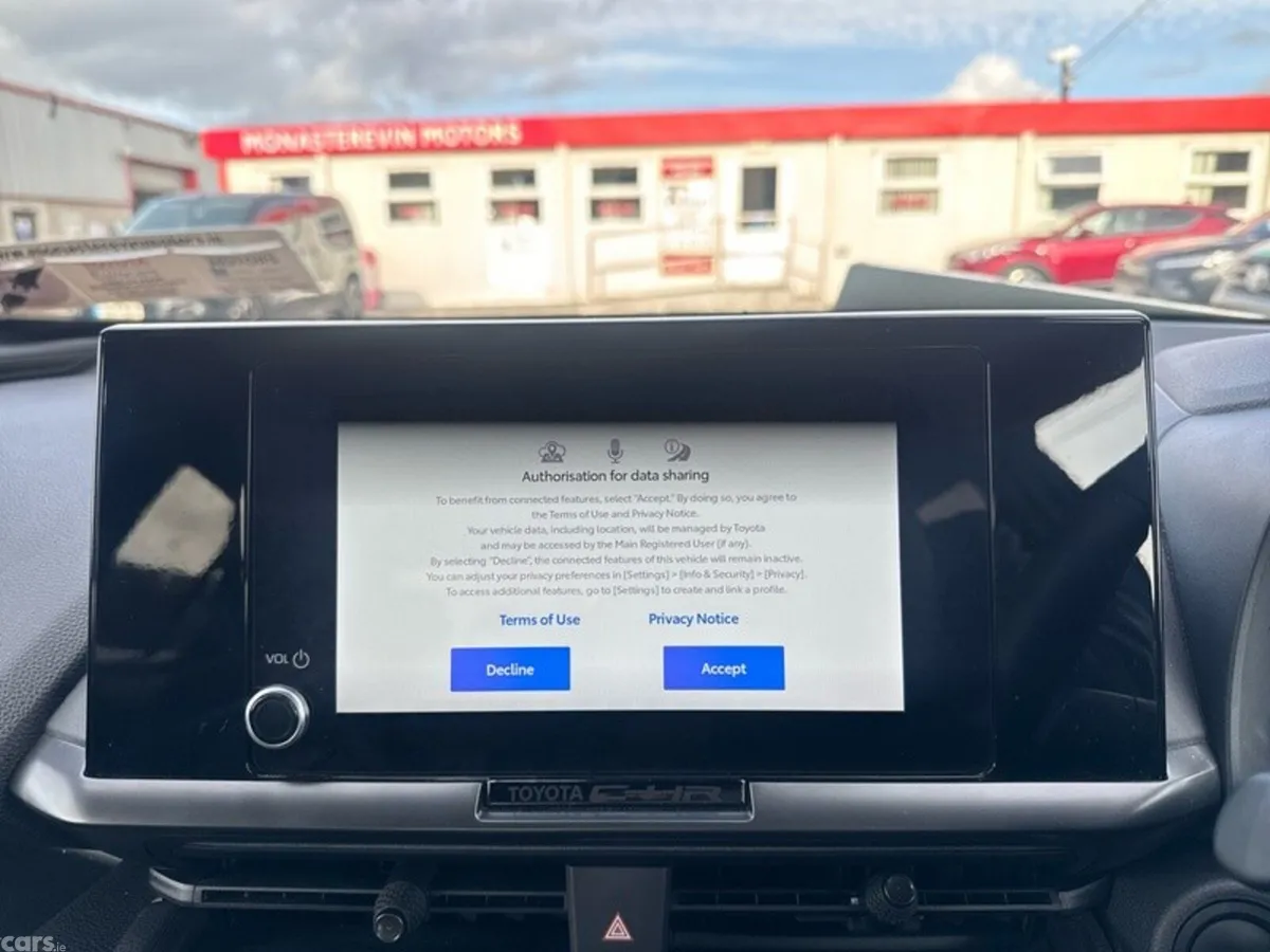 Toyota C-HR SUV, Petrol Hybrid, 2026, Blue