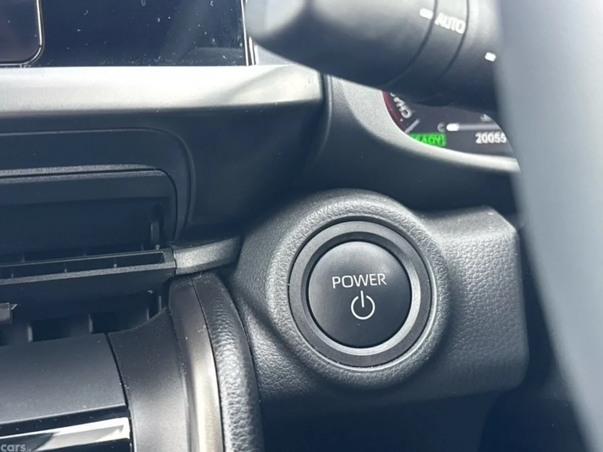 Toyota C-HR SUV, Petrol Hybrid, 2026, Blue