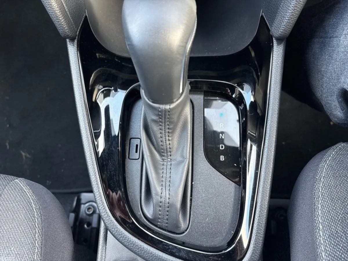 Toyota Yaris Cross Hatchback, Petrol Hybrid, 2026, Grey
