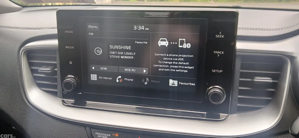 Kia Ceed Hatchback, Petrol, 2021, Grey