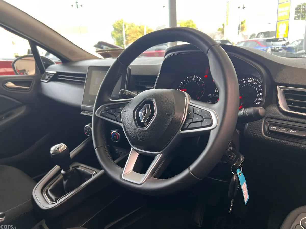 Renault Clio Hatchback, Petrol, 2023, Grey