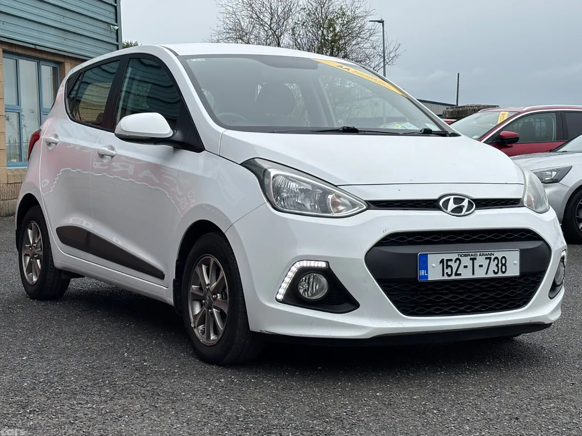 Hyundai i10 Hatchback, Petrol, 2015, White