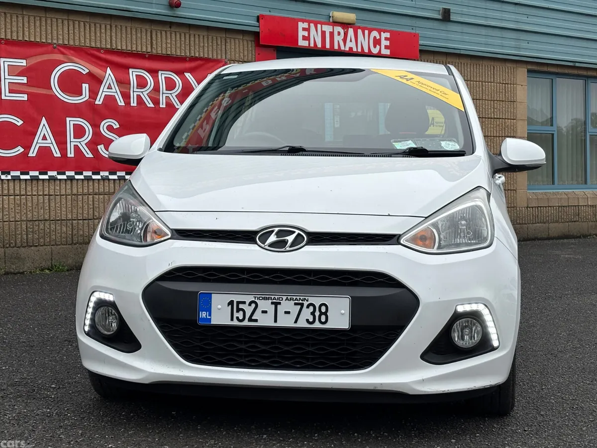 Hyundai i10 Hatchback, Petrol, 2015, White