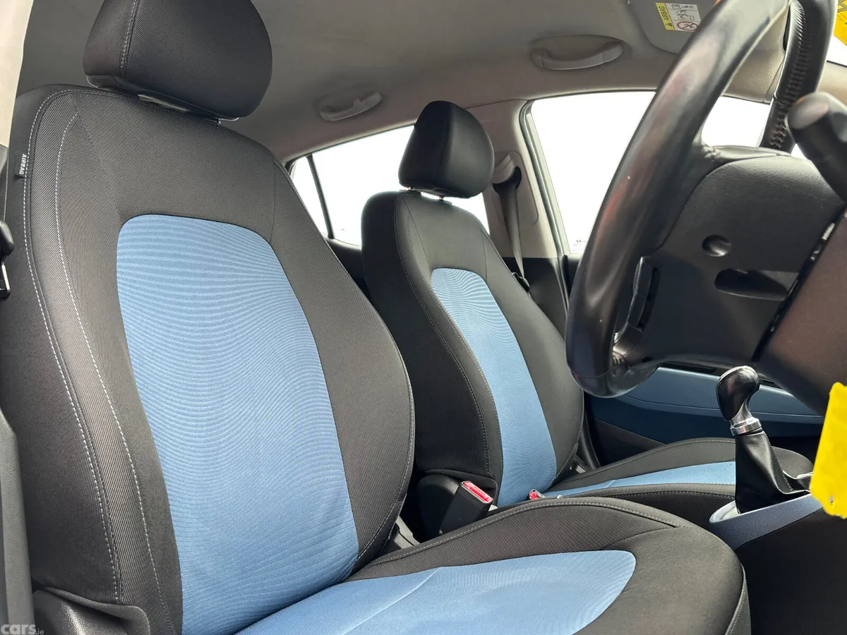 Hyundai i10 Hatchback, Petrol, 2015, White