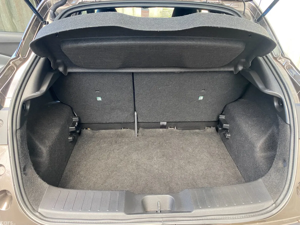 Nissan Juke SUV, Petrol, 2020, Brown