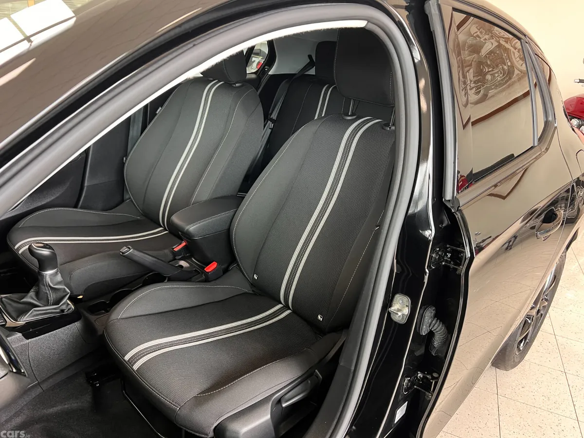 Opel Corsa Hatchback, Petrol, 2023, Black