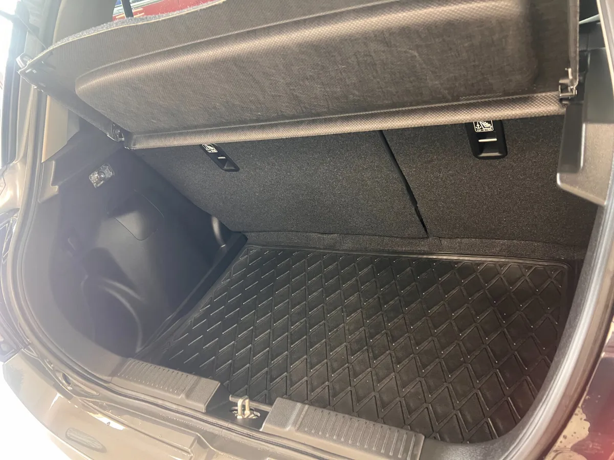 Suzuki Swift Hatchback, Petrol Hybrid, 2024, Grey