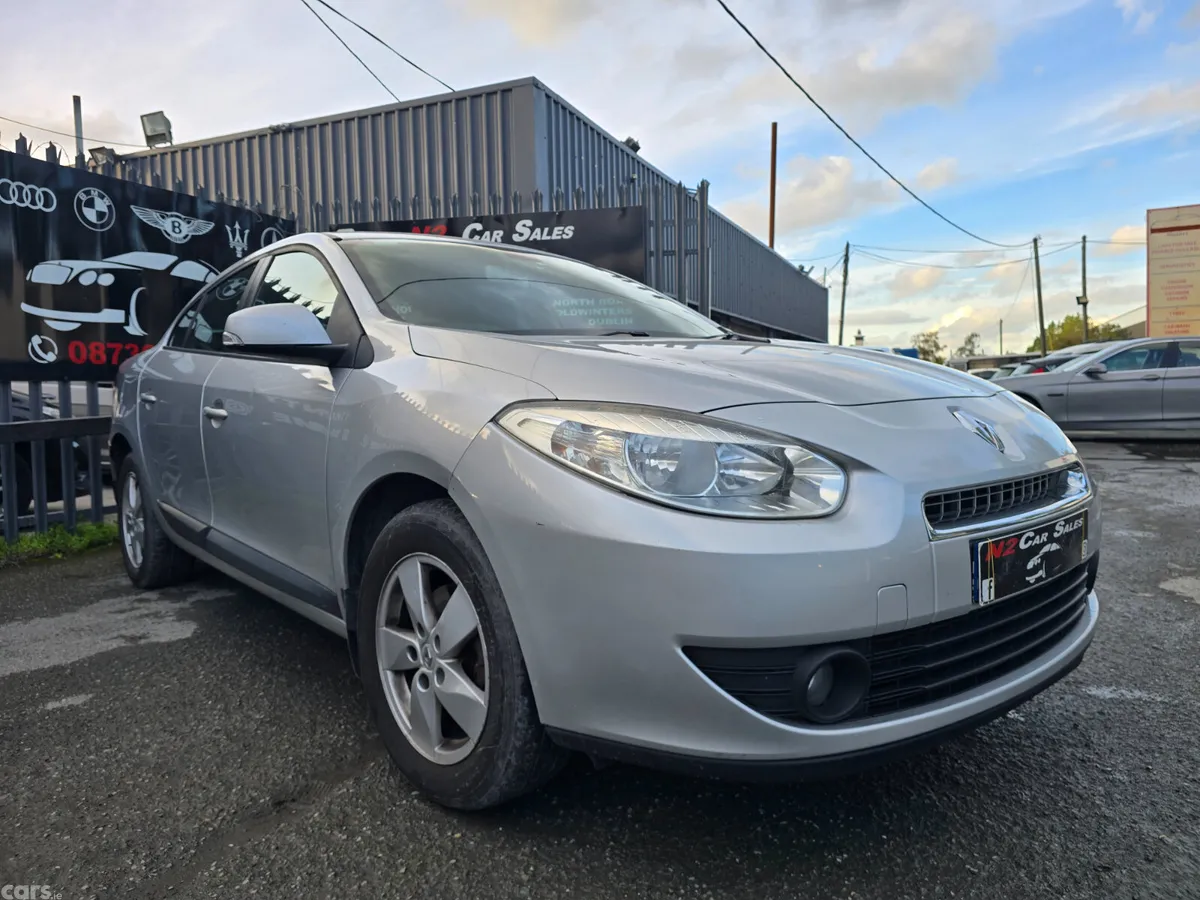 Renault Fluence Saloon, Diesel, 2011, Silver