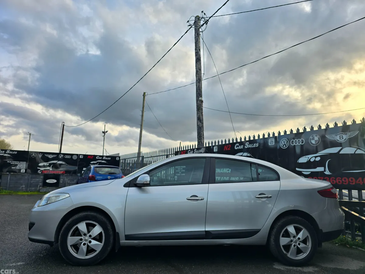 Renault Fluence Saloon, Diesel, 2011, Silver