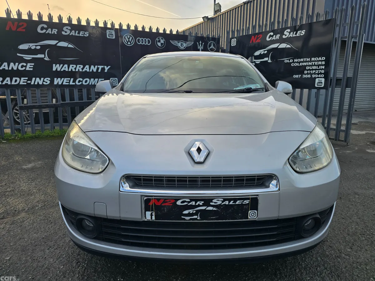 Renault Fluence Saloon, Diesel, 2011, Silver