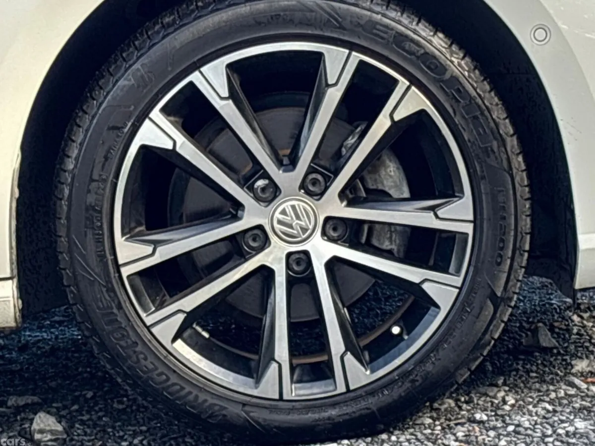Volkswagen Golf Hatchback, Petrol, 2019, White