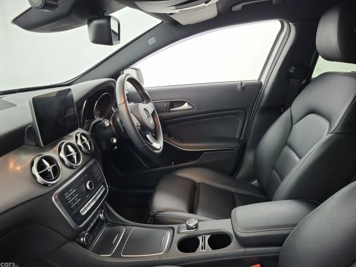 Mercedes-Benz GLA SUV, Petrol, 2018, Silver