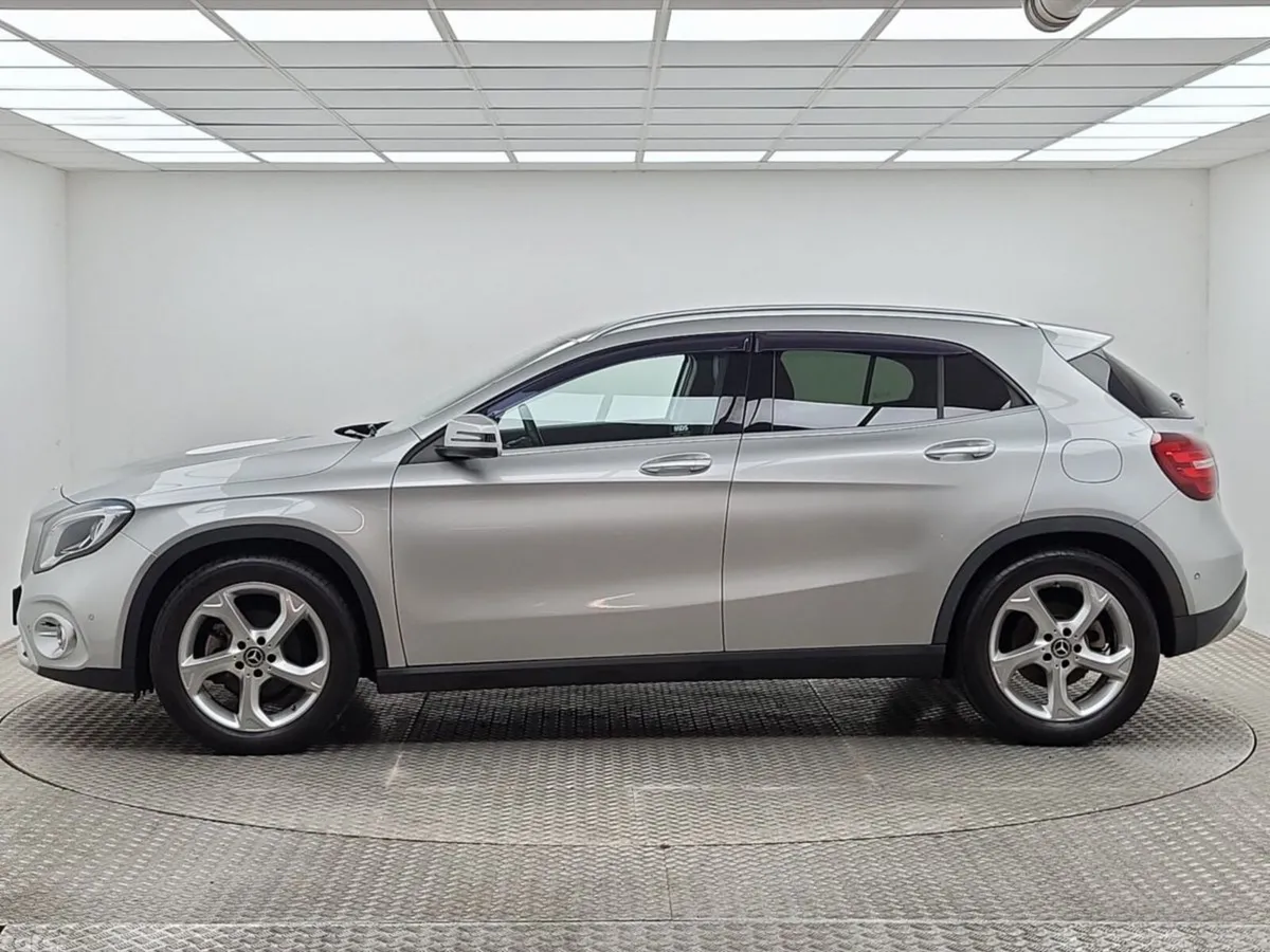 Mercedes-Benz GLA SUV, Petrol, 2018, Silver