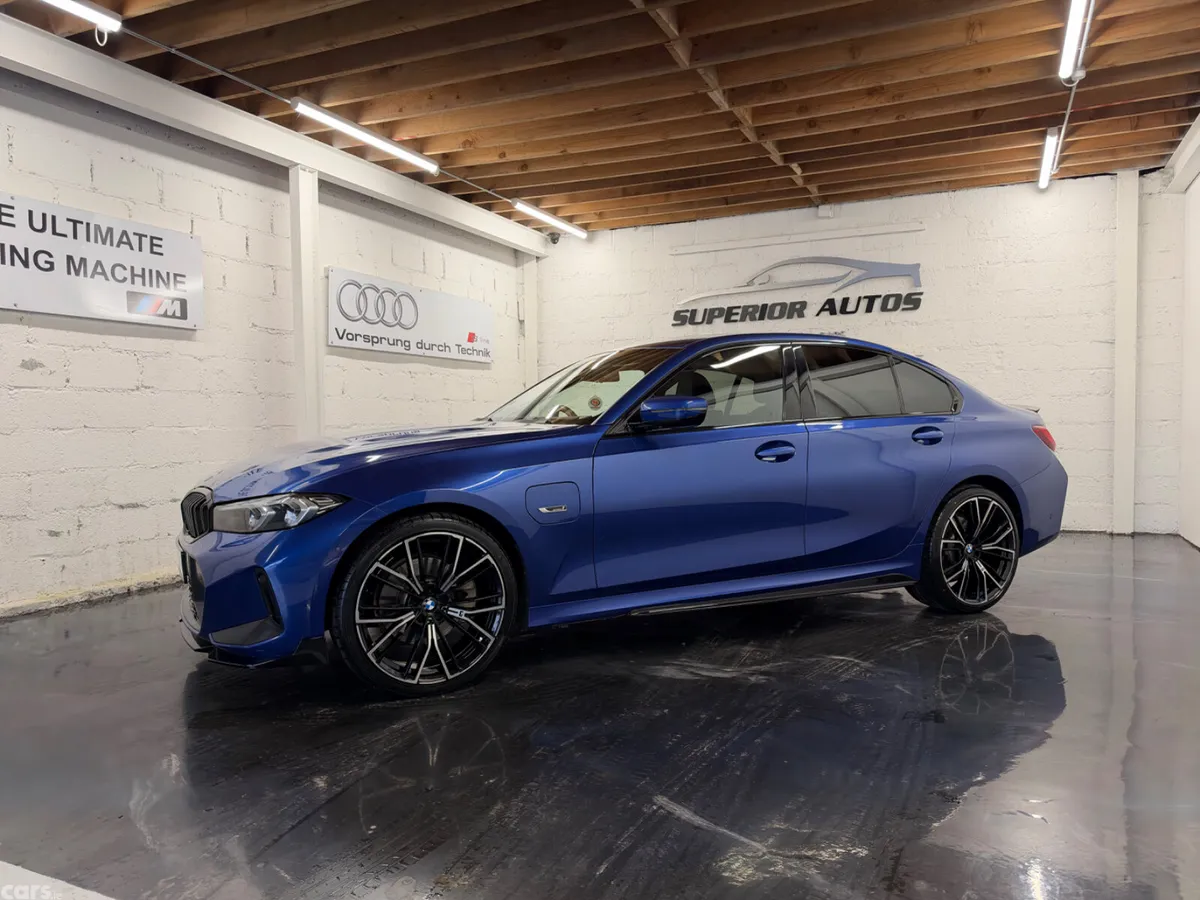 BMW 3-Series Saloon, Petrol Hybrid, 2023, Blue