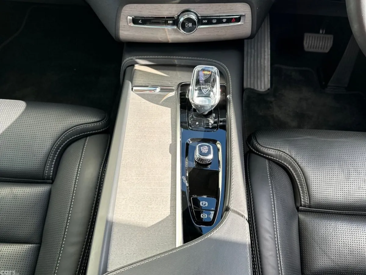 Volvo XC90 SUV, Petrol Plug-in Hybrid, 2024, Grey