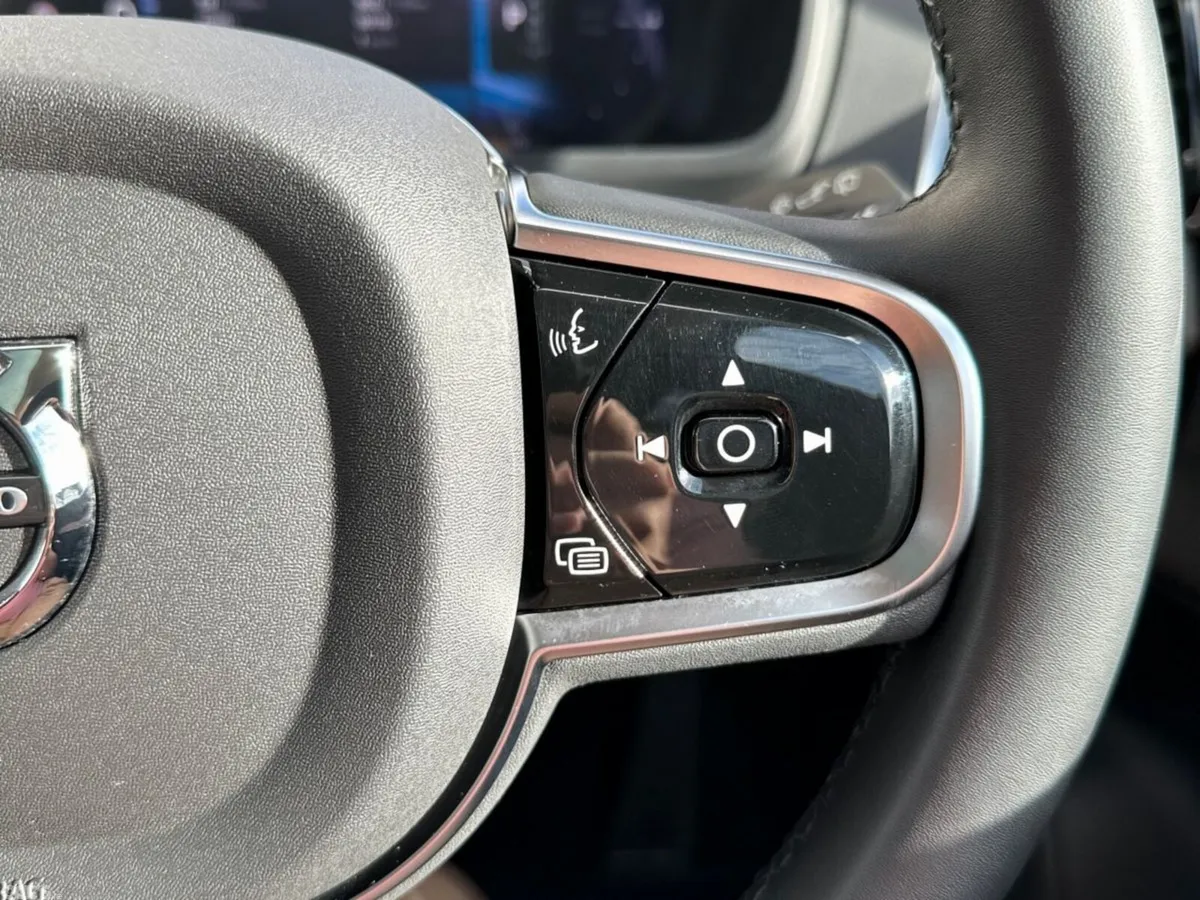 Volvo XC90 SUV, Petrol Plug-in Hybrid, 2024, Grey