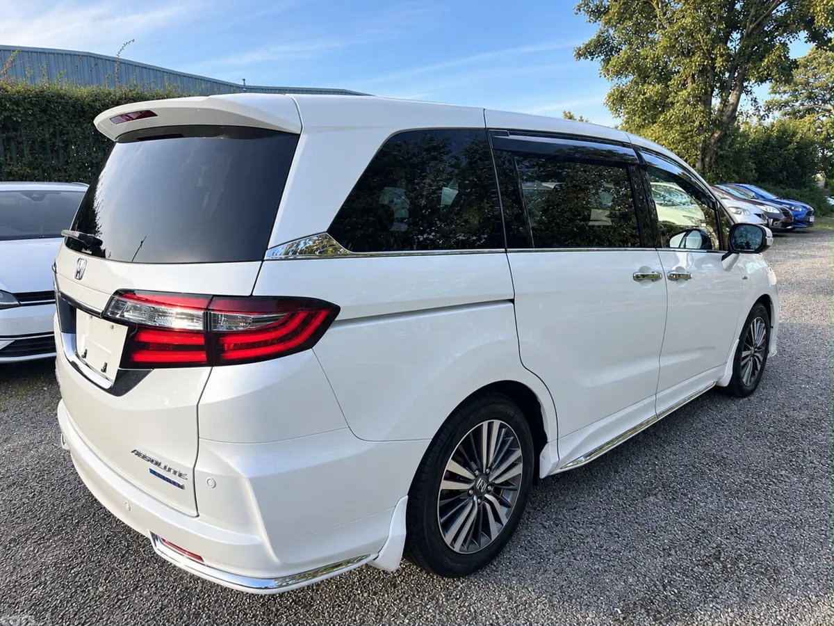 Honda Odyssey MPV, Petrol Hybrid, 2018, White