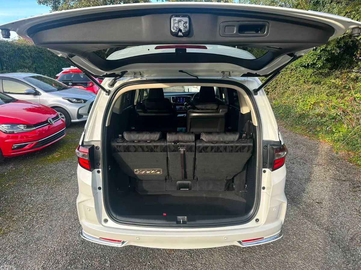 Honda Odyssey MPV, Petrol Hybrid, 2018, White
