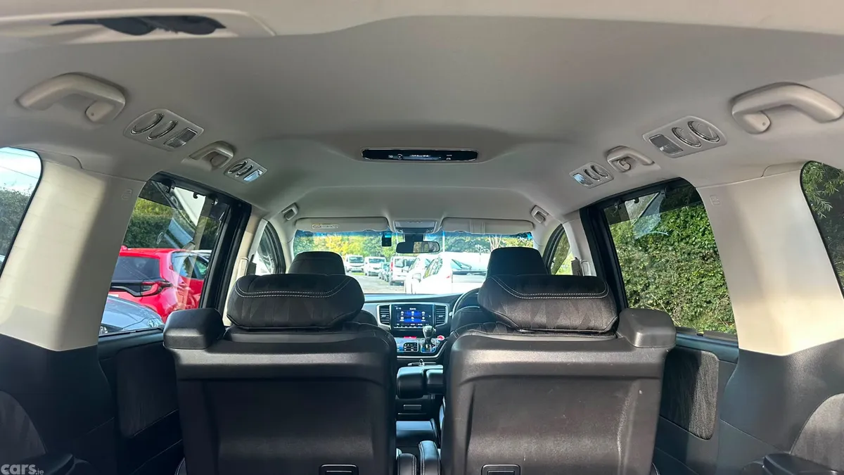 Honda Odyssey MPV, Petrol Hybrid, 2018, White