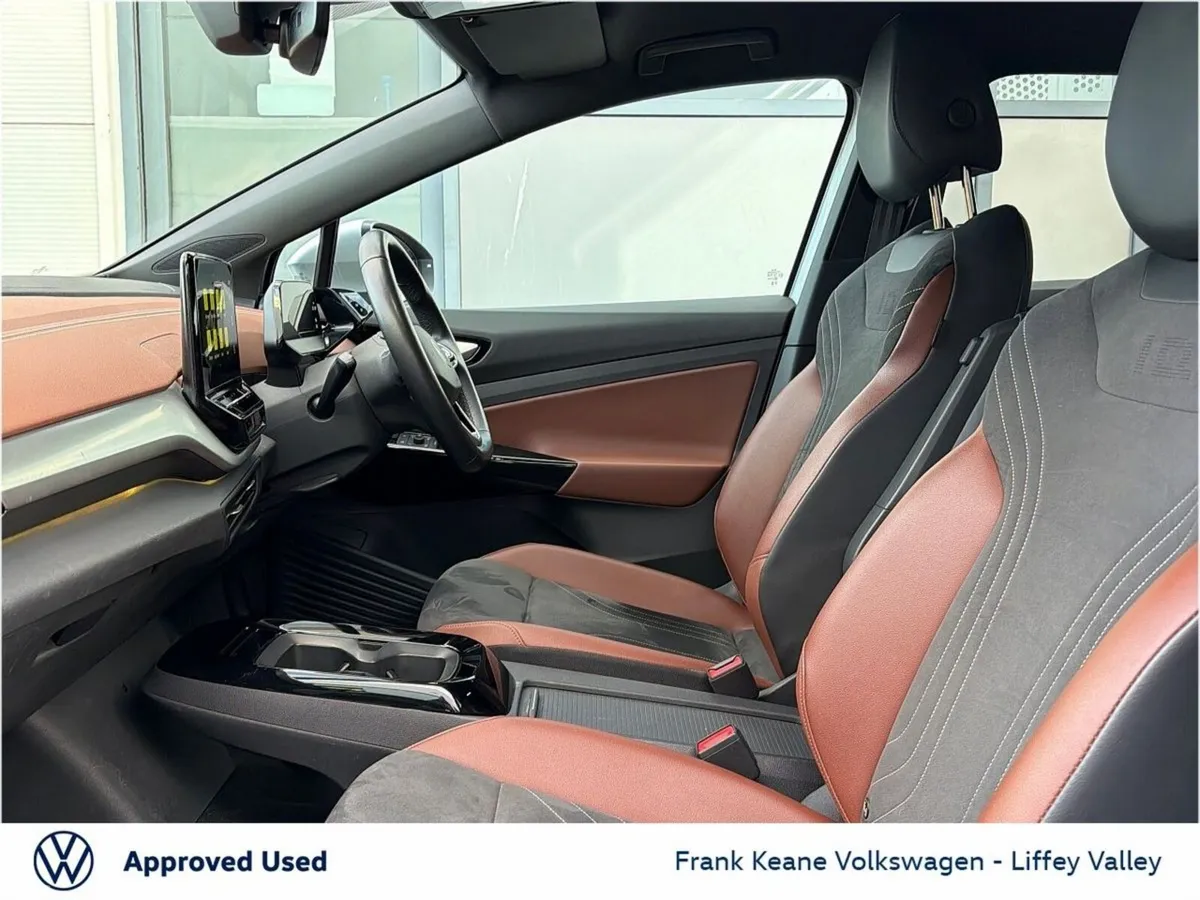 Volkswagen ID.4 SUV, Electric, 2023, Silver