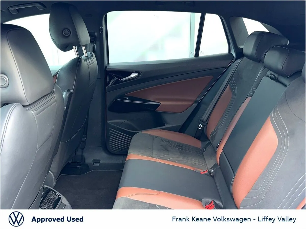 Volkswagen ID.4 SUV, Electric, 2023, Silver
