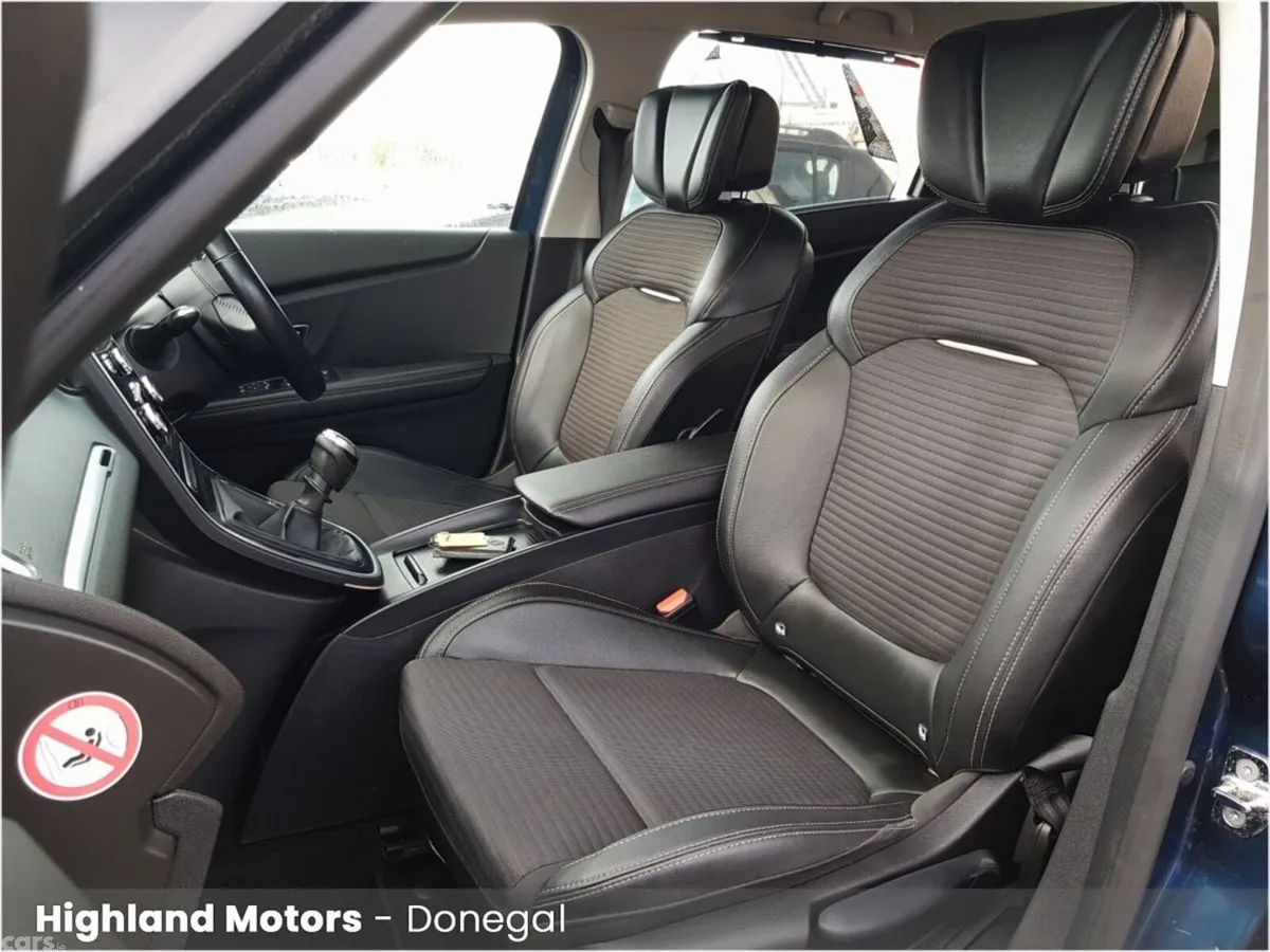Renault Grand Scenic MPV, Diesel, 2017, Blue
