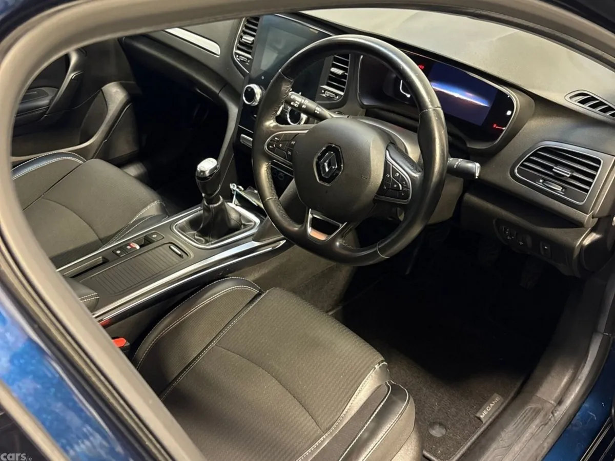 Renault Megane Saloon, Diesel, 2021, Blue
