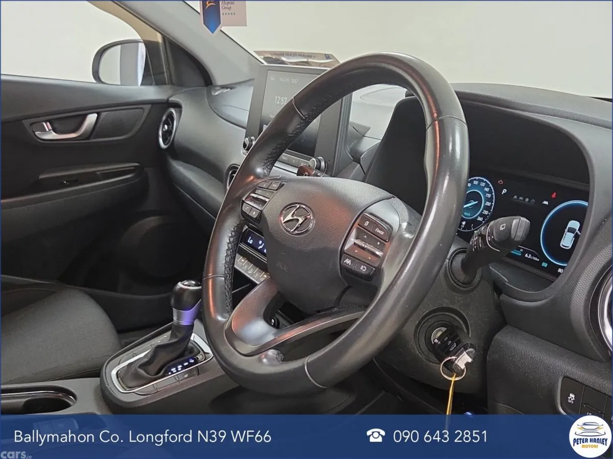Hyundai KONA MPV, Petrol Hybrid, 2022, White