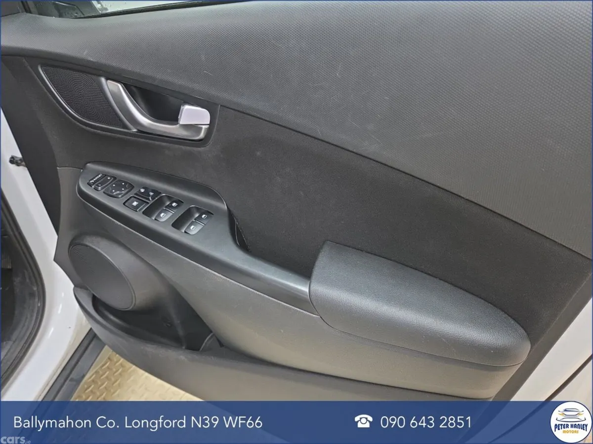 Hyundai KONA MPV, Petrol Hybrid, 2022, White