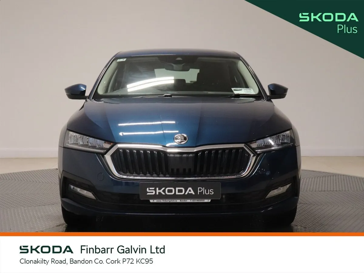 Skoda Octavia Saloon, Diesel, 2024, Blue