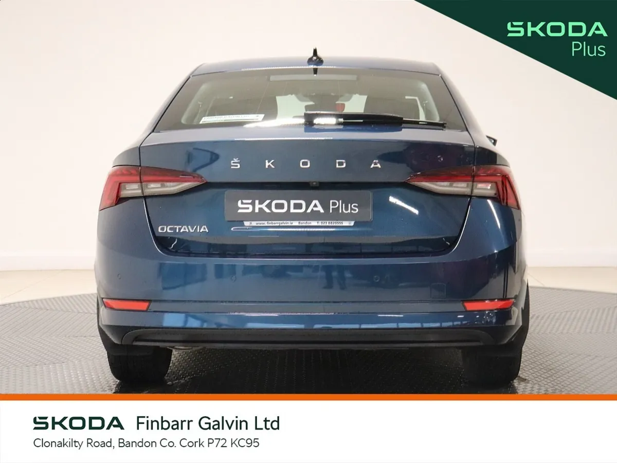 Skoda Octavia Saloon, Diesel, 2024, Blue