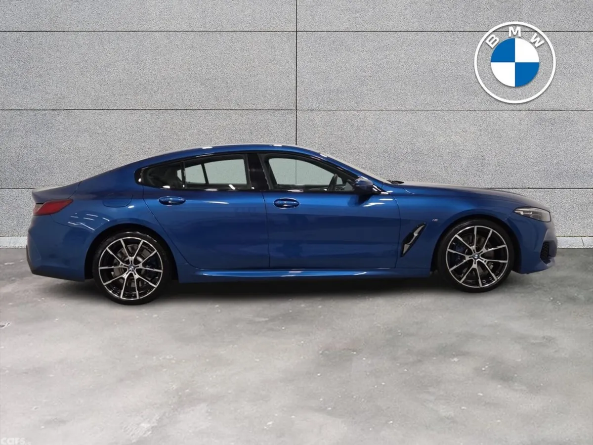 BMW 8-Series Coupe, Petrol, 2020, Blue