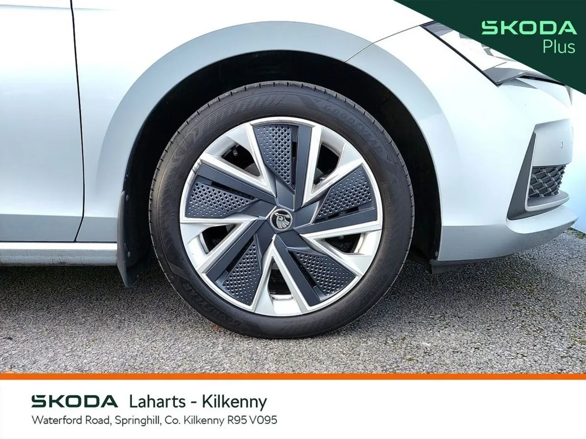 Skoda Superb Saloon, Diesel, 2025, Grey