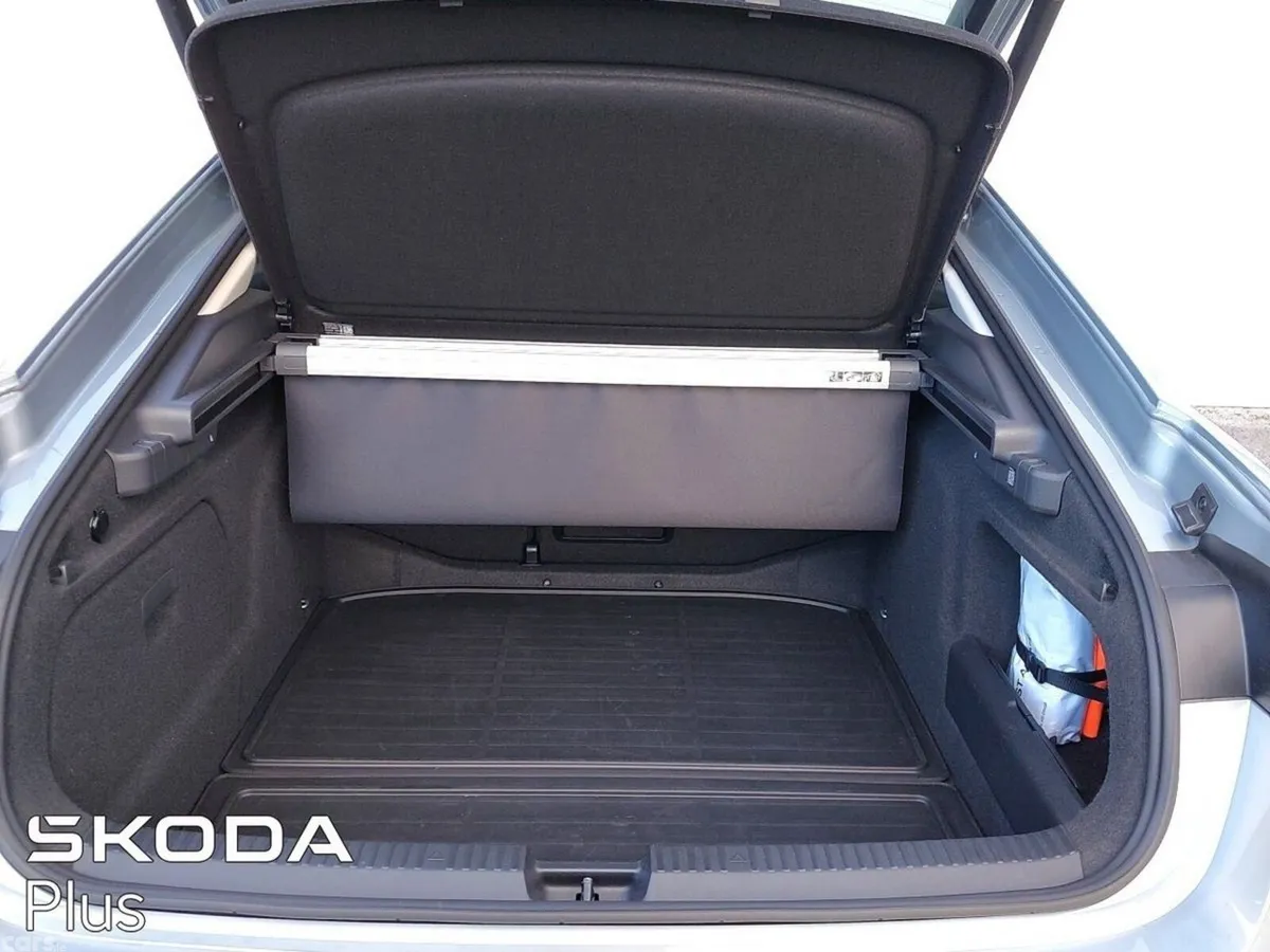 Skoda Superb Saloon, Diesel, 2025, Grey