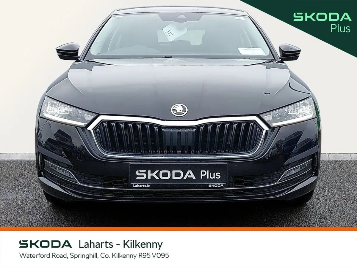 Skoda Octavia Saloon, Diesel, 2024, Black