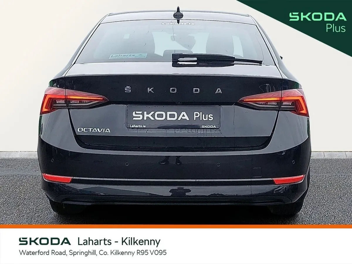 Skoda Octavia Saloon, Diesel, 2024, Black