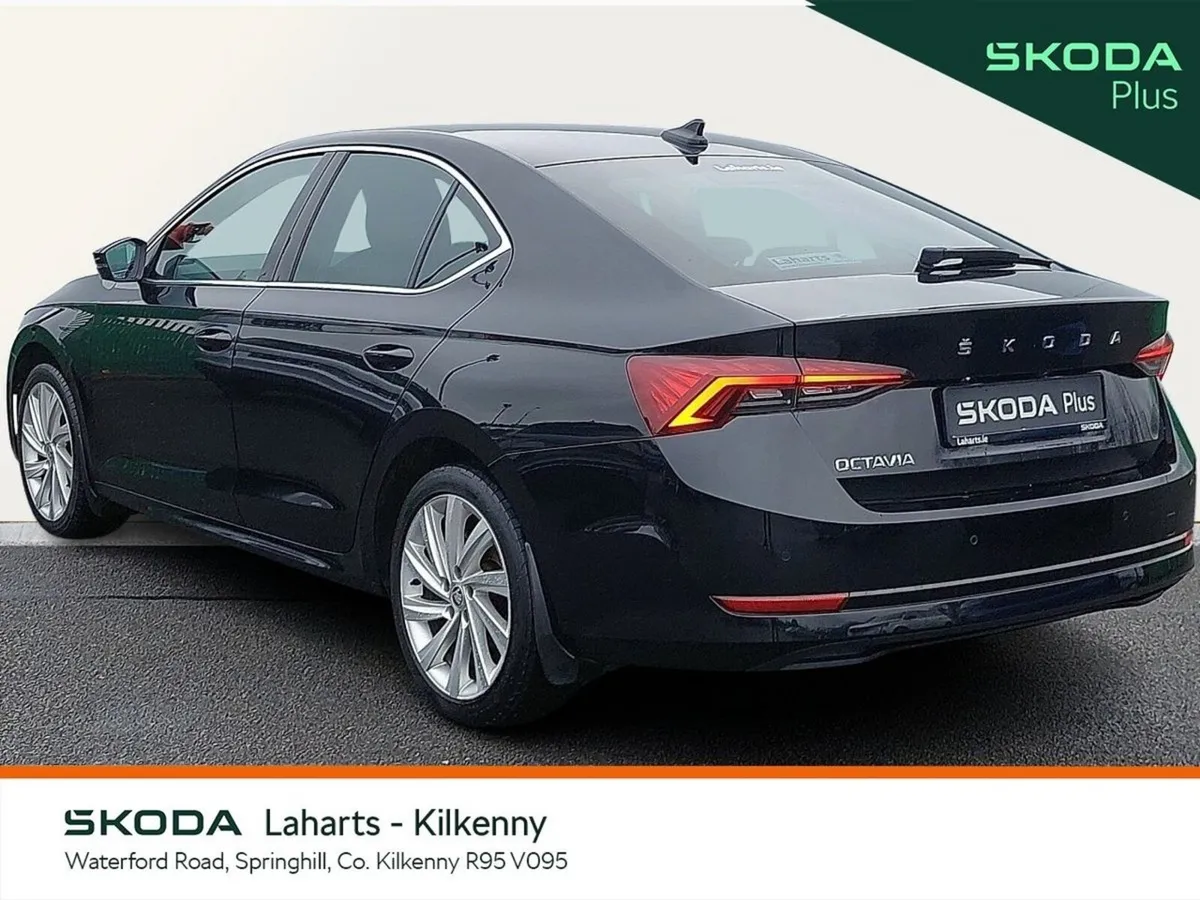 Skoda Octavia Saloon, Diesel, 2024, Black