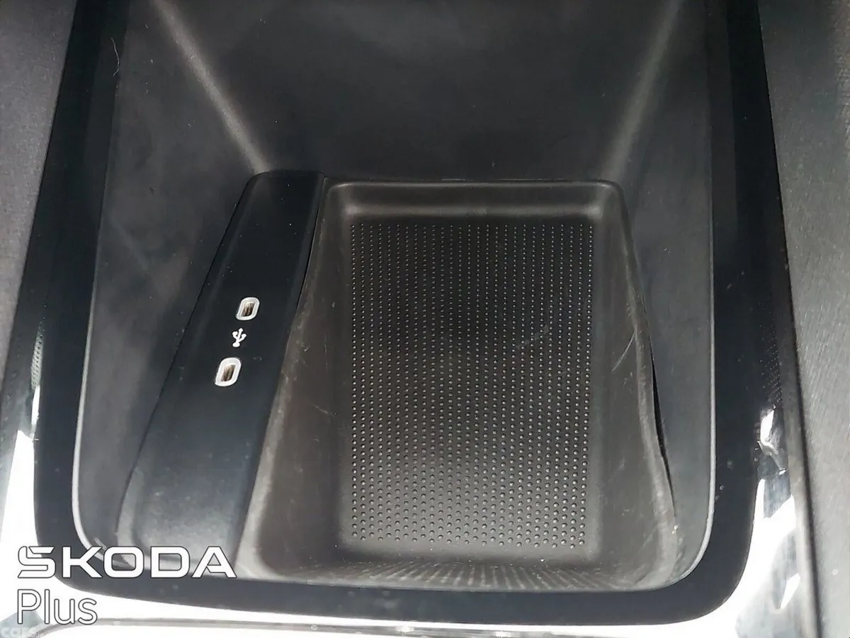 Skoda Octavia Saloon, Diesel, 2024, Black