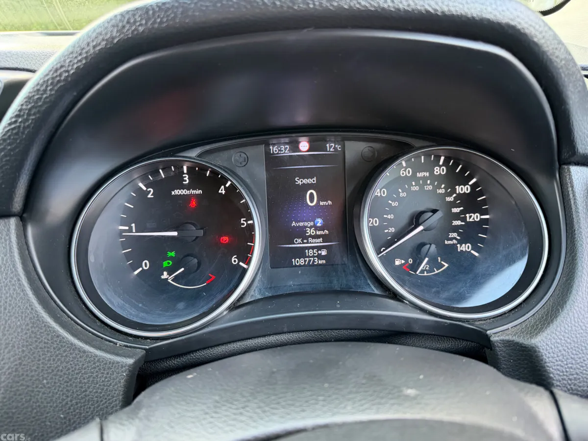 Nissan Qashqai Hatchback, Diesel, 2018, Grey