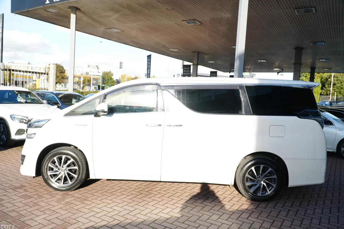 Toyota Alphard Van, Petrol Hybrid, 2015, White