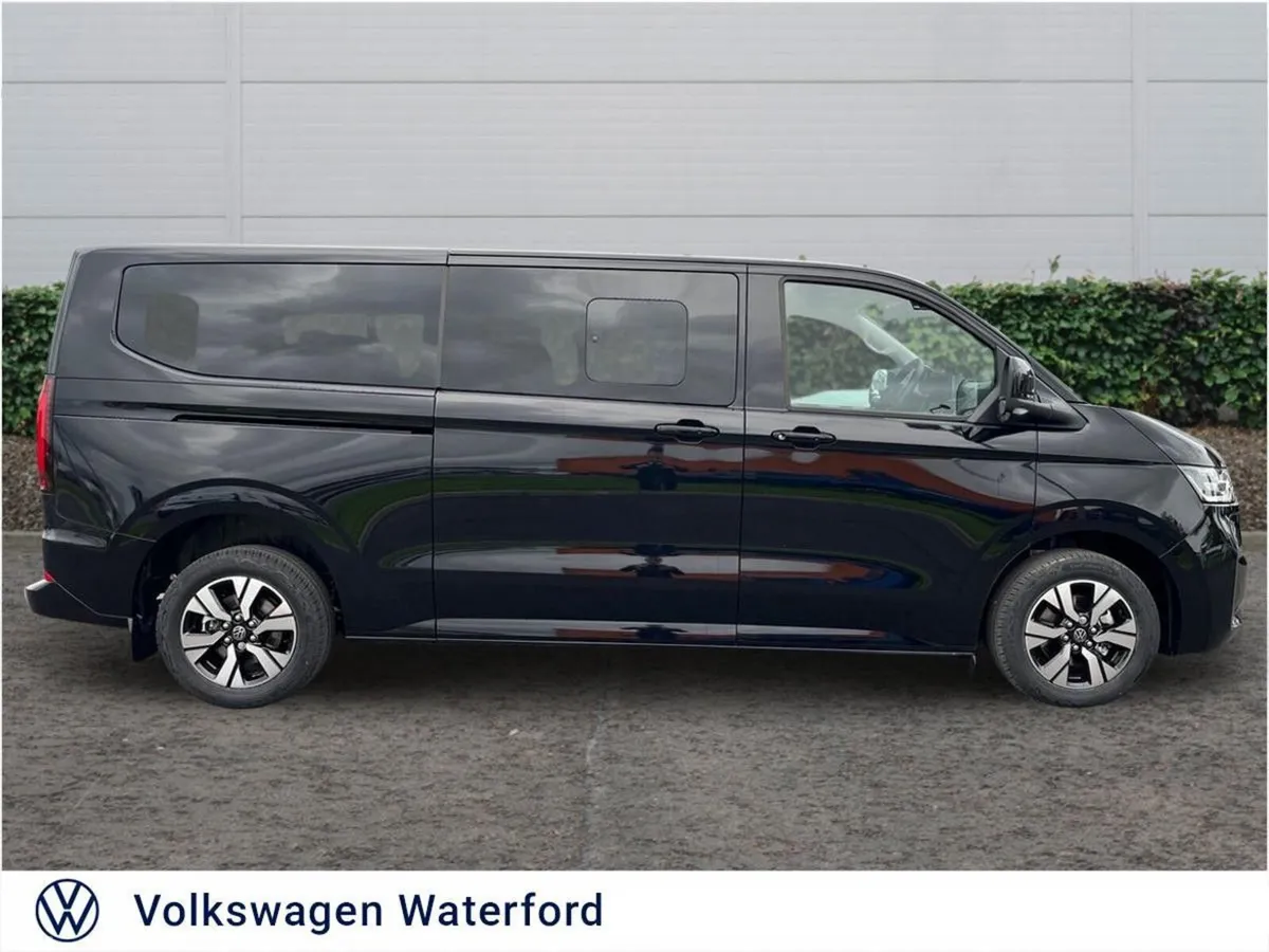 Volkswagen Caravelle MPV, Petrol Plug-in Hybrid, 2026, Black