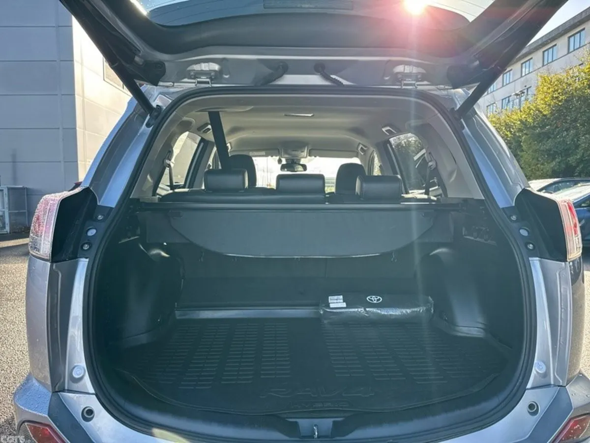 Toyota RAV4 SUV, Petrol Hybrid, 2018, Silver
