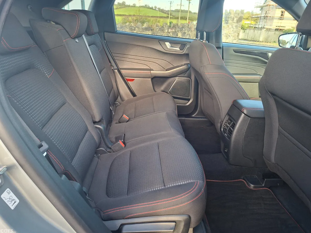 Ford Kuga SUV, Petrol Hybrid, 2023, Grey
